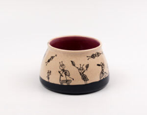 Keramik Tasse mit Ameisen (schwarz/lila) 0,4 L