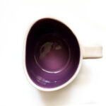 Lässige Keramik Tasse / Becher Violett Katze mit Maus
