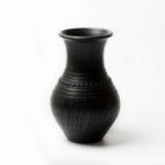 Vase aus schwarz geräucherter Keramik 20 cm