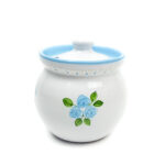 Keramik Honigtopf weiß mit hellblauen kleinen Rosen und Spitze